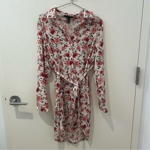 pink rose button down dress
brand forever 21
size small
good condition